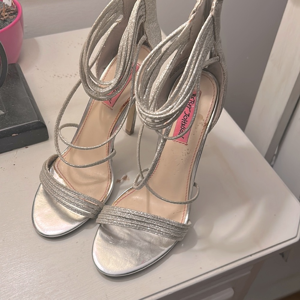 High heels silver glittery